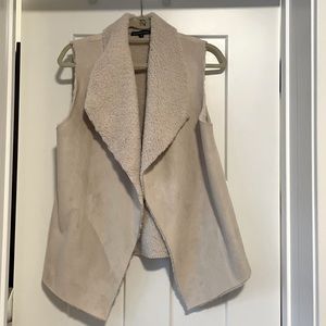 Sherpa vest, size Small